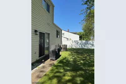 13 Patton Dr, Franklin Township, NJ 08873 - Photo 10
