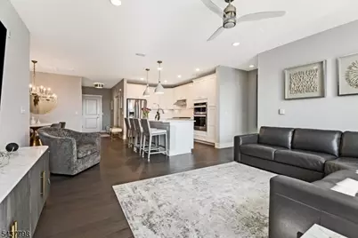1 Vanderbilt Blvd #309, Florham Park, NJ 07932 - Photo 2