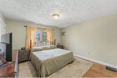 2246 Hobart St, Union Township, NJ 07083 - Photo 10