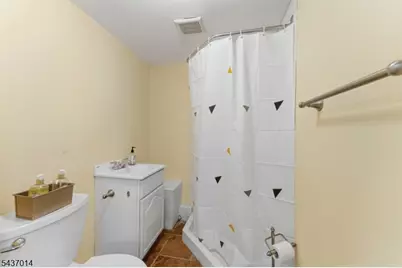 2246 Hobart St, Union Township, NJ 07083 - Photo 18