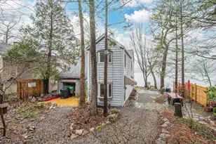 239 E Shore Lake Owassa Rd, Frankford Township, NJ 07860 - Photo 16