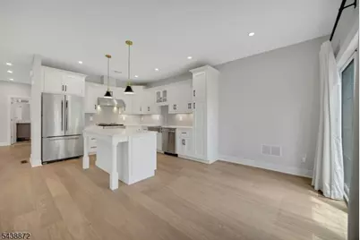 4 Dirlam Dr, Florham Park, NJ 07932 - Photo 12