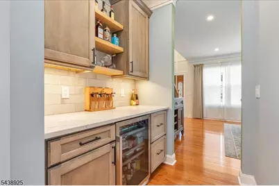405 Ford Ave, Woodbridge Township, NJ 08863 - Photo 16