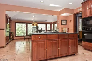 45 Lakeshore Dr, Oakland, NJ 07436 - Photo 16
