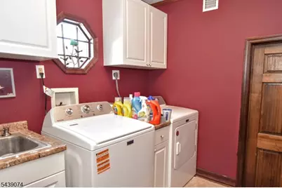 45 Lakeshore Dr, Oakland, NJ 07436 - Photo 34