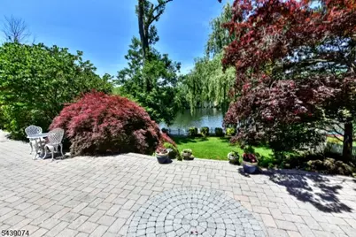 45 Lakeshore Dr, Oakland, NJ 07436 - Photo 38