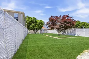 332 Riverside Ave, Lyndhurst Township, NJ 07071 - Photo 8