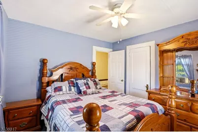 332 Riverside Ave, Lyndhurst Township, NJ 07071 - Photo 20