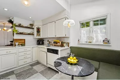 67 Marlboro Rd, Clifton, NJ 07012 - Photo 6