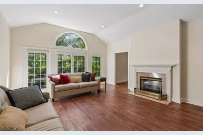 8 Morgan Ct, Morris Township, NJ 07960 - Photo 4