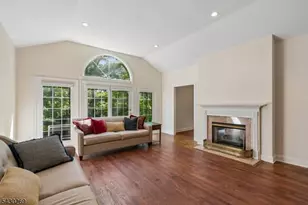 8 Morgan Ct, Morris Township, NJ 07960 - Photo 4