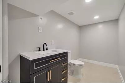 67 Melody Hill Rd, Clifton, NJ 07013 - Photo 8