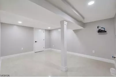 67 Melody Hill Rd, Clifton, NJ 07013 - Photo 16
