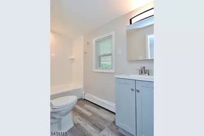4 Village Pl, Jefferson Township, NJ 07438 - Photo 10