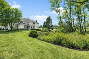 24 Benedict Crescent, Bernards Township, NJ 07920 - Photo 2