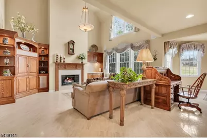 24 Benedict Cres, Bernards Township, NJ 07920 - Photo 4