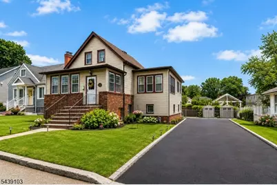 16 Passaic Ave, Hasbrouck Heights, NJ 07604 - Photo 2