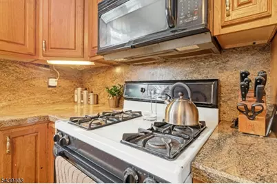 16 Passaic Ave, Hasbrouck Heights, NJ 07604 - Photo 16