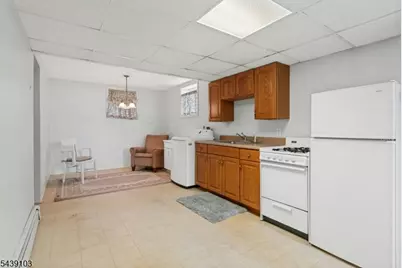 16 Passaic Ave, Hasbrouck Heights, NJ 07604 - Photo 18