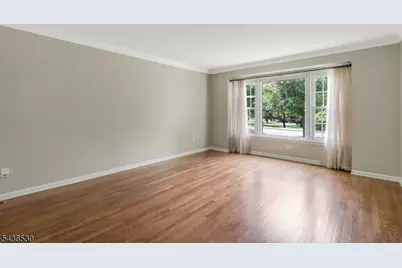16 Knollcroft Rd, Bernards Township, NJ 07920 - Photo 4