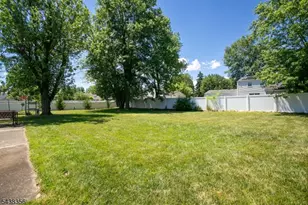 70 Knoll Rd, Parsippany, NJ 07054 - Photo 4