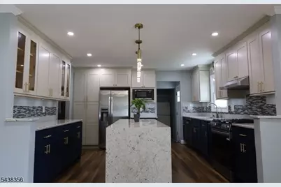 70 Knoll Rd, Parsippany, NJ 07054 - Photo 4