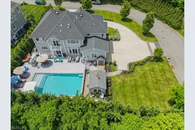 2 Arianna Ct, East Hanover Township, NJ 07936 - Photo 2