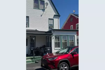 14 Helen Pl, Newark, NJ 07106 - Photo 2