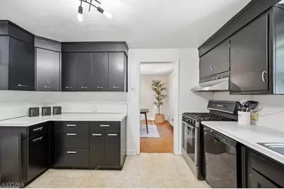 212 Grove Ave, Verona, NJ 07044 - Photo 6