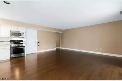 2219 North Ave, Unit 14, Scotch Plains Township, NJ 07076 - Photo 6