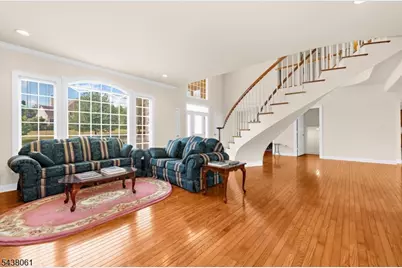 12 Manchur Ct, Raritan Township, NJ 08822 - Photo 6