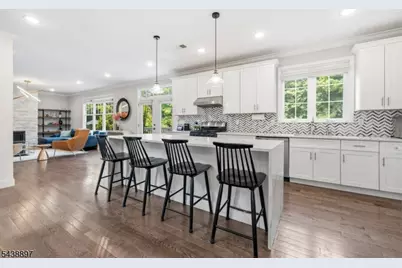 46 Edgemere Rd, Livingston, NJ 07039 - Photo 16