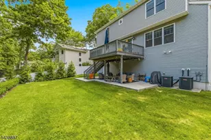46 Edgemere Rd, Livingston, NJ 07039 - Photo 44