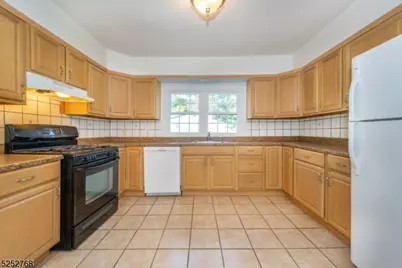 19 Center Ave, Morris Township, NJ 07960 - Photo 14