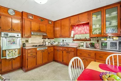 20 Nassau St, North Haledon, NJ 07508 - Photo 12