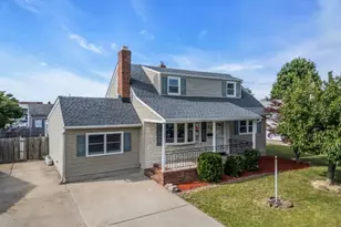 62 Louise Dr, Manville, NJ 08835 - Photo 1