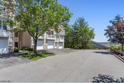 169 Vista Ter, Pompton Lakes, NJ 07442 - Photo 2