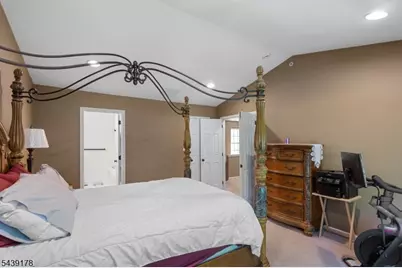 169 Vista Ter, Pompton Lakes, NJ 07442 - Photo 24