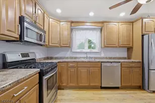 261 Eyland Ave, Roxbury Township, NJ 07876 - Photo 20
