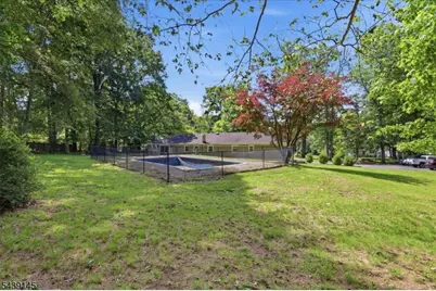 261 Eyland Ave, Roxbury Township, NJ 07876 - Photo 32
