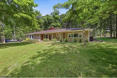 261 Eyland Ave, Roxbury Township, NJ 07876 - Photo 2