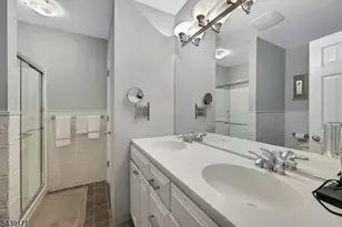 211 Yorktowne Ct, Washington Township, NJ 07676 - Photo 12
