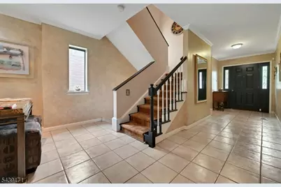 211 Yorktowne Ct, Washington Township, NJ 07676 - Photo 8
