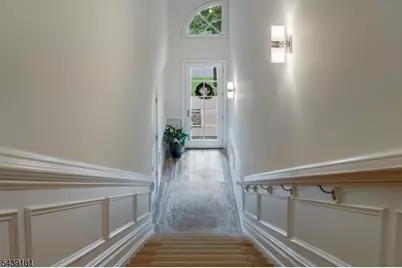 10 Schmidt Cir, Watchung, NJ 07069 - Photo 2