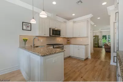 10 Schmidt Cir, Watchung, NJ 07069 - Photo 6