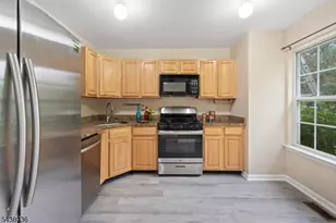 5 Edith Pl, Franklin Township, NJ 08873 - Photo 8