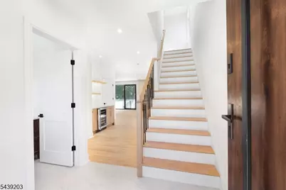 132 Warren St, Clifton, NJ 07013 - Photo 2