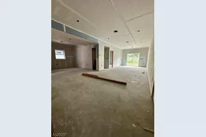 670 Summer St, Elizabeth, NJ 07202 - Photo 2