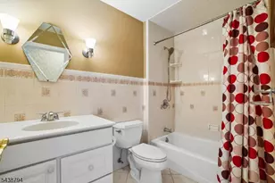 30 Dogwood Dr, Readington Twp., NJ 08889 - Photo 28