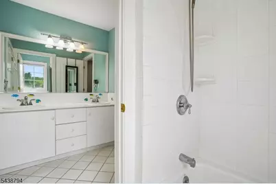 30 Dogwood Dr, Readington, NJ 08889 - Photo 32